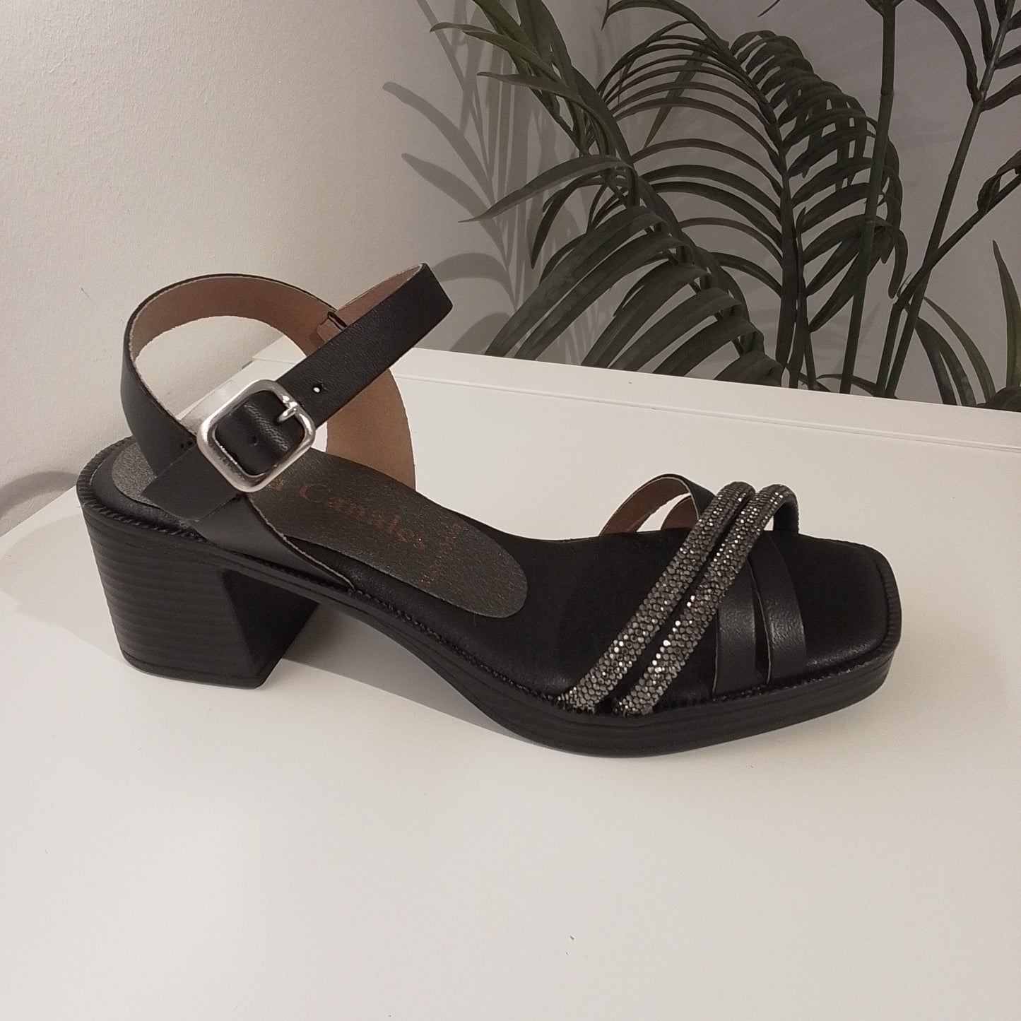 97701-V24 negro LOLA CANALES