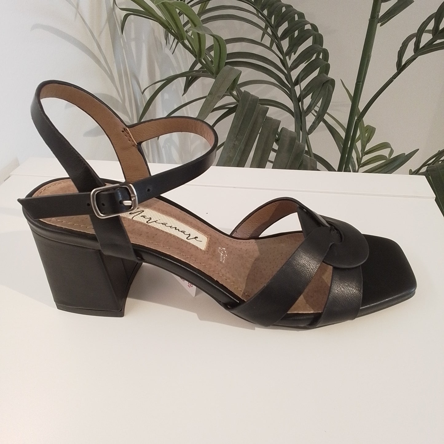 68456-V24 WOODIT negro MARIAMARE