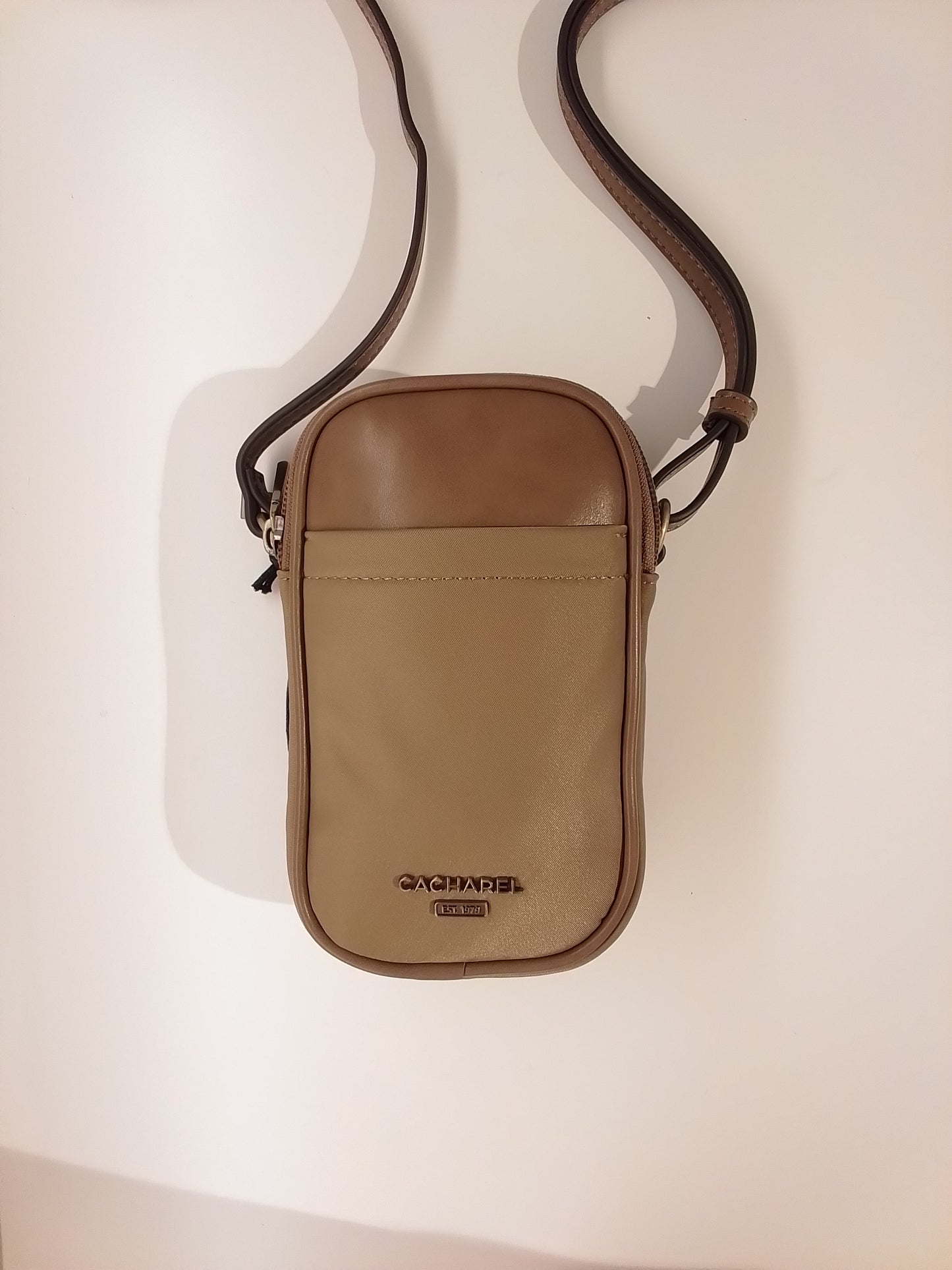 HD252236-IN25 TIERRA CACHAREL