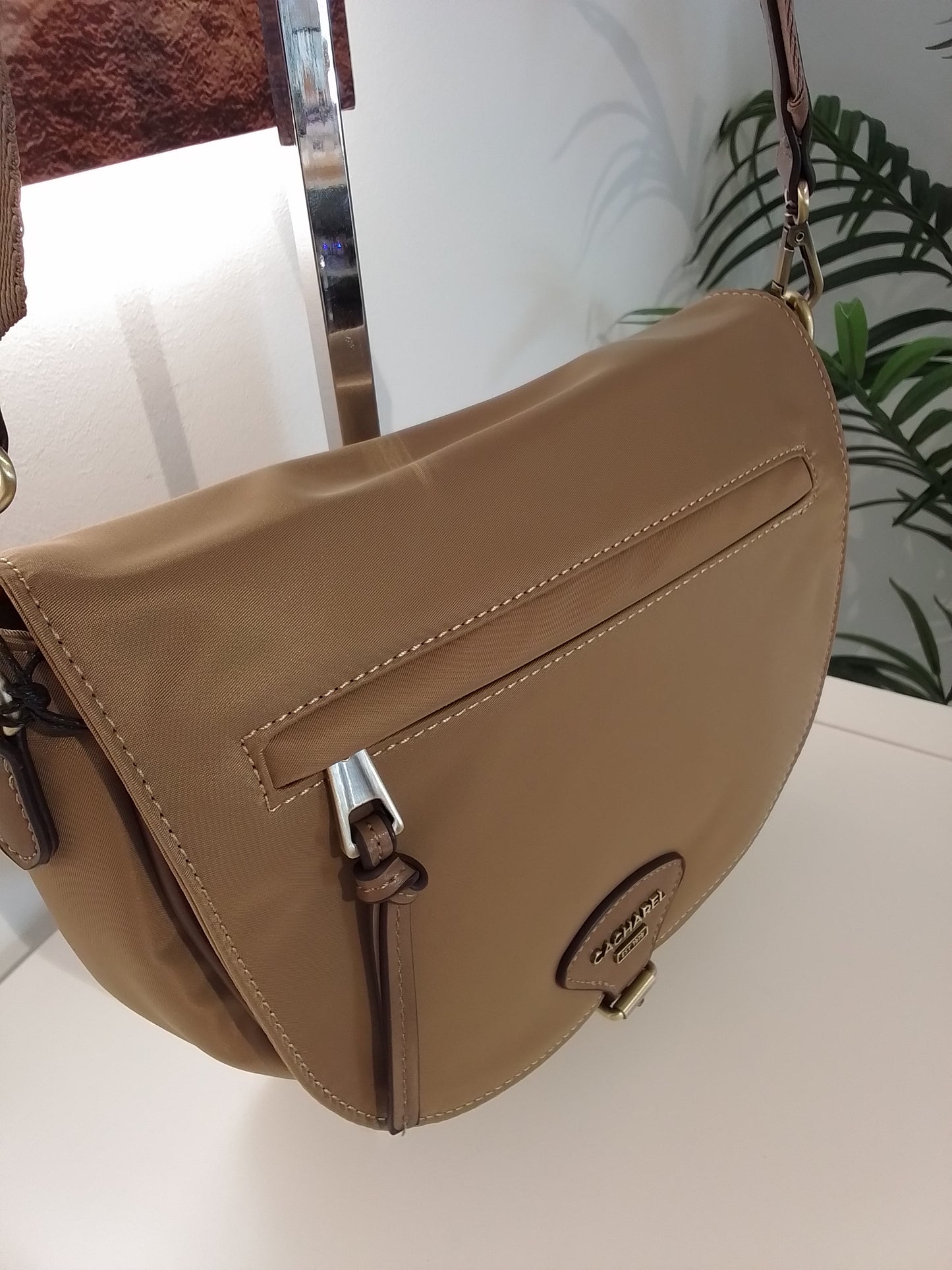 HD252235-IN25 TIERRA CACHAREL