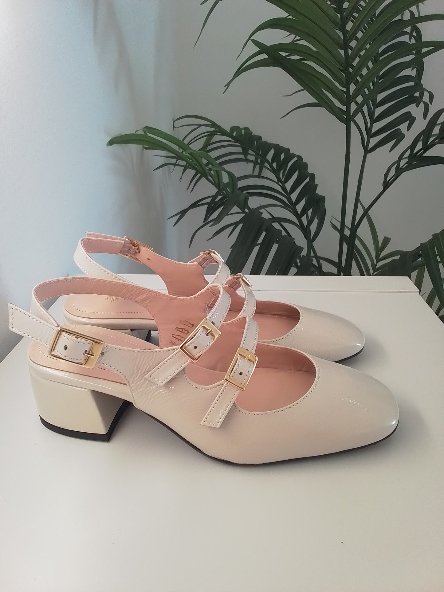 24544-IN25 BEIGE DANIELA