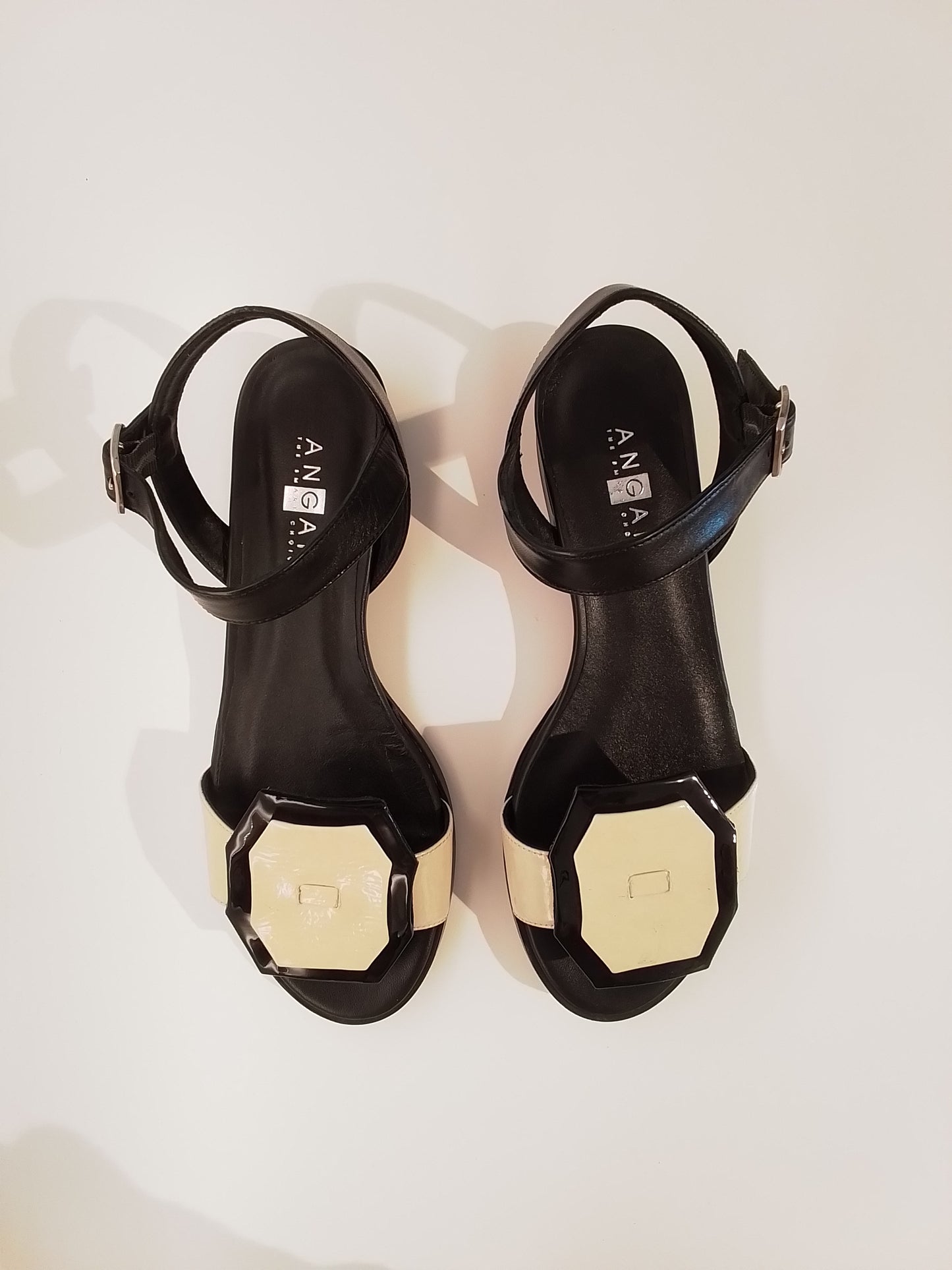 50516-V25 NEGRO/CREMA CHAROL ANGARI