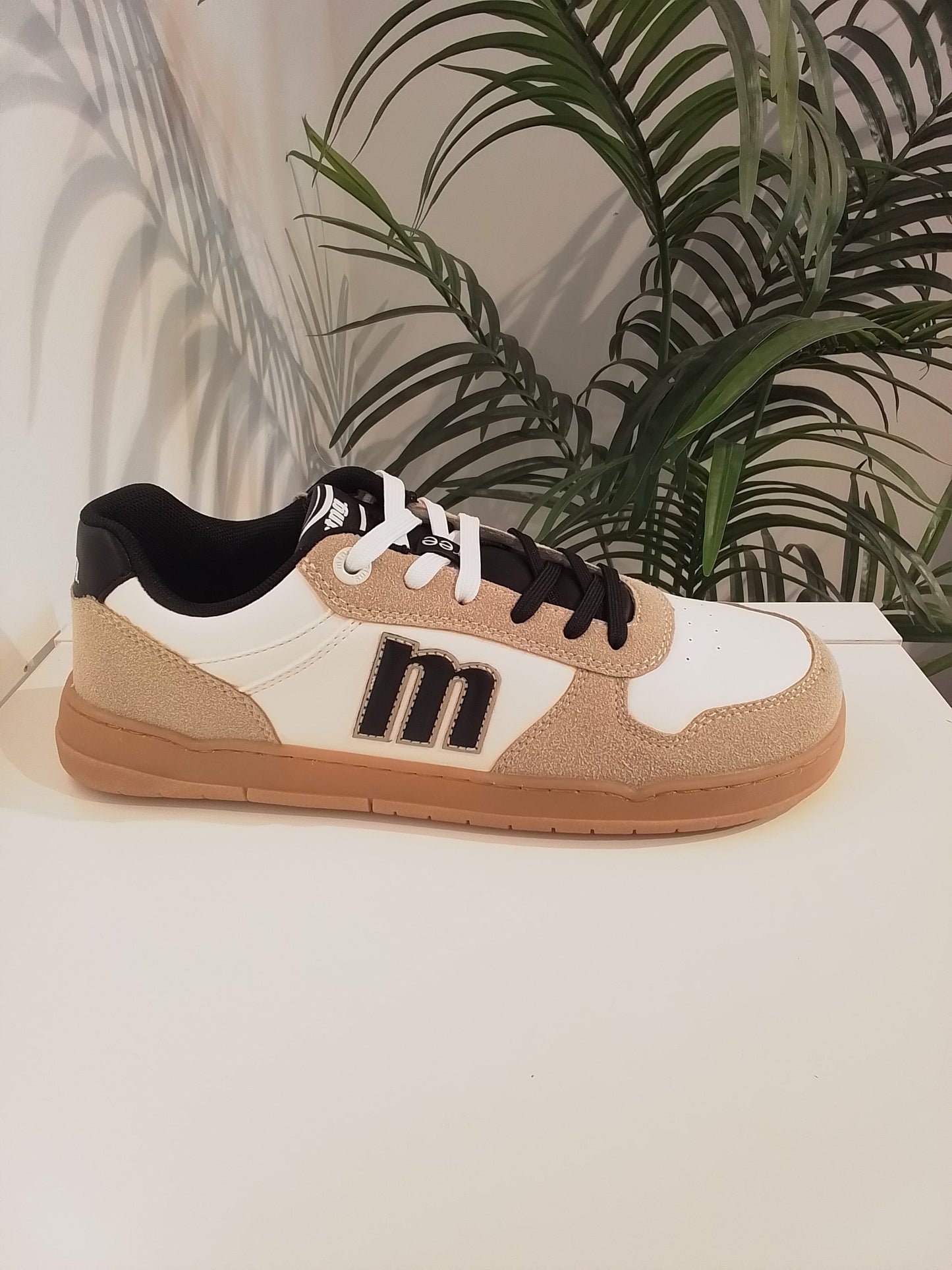 84766-V26 BLANCO BAREFOOT MUSTANG