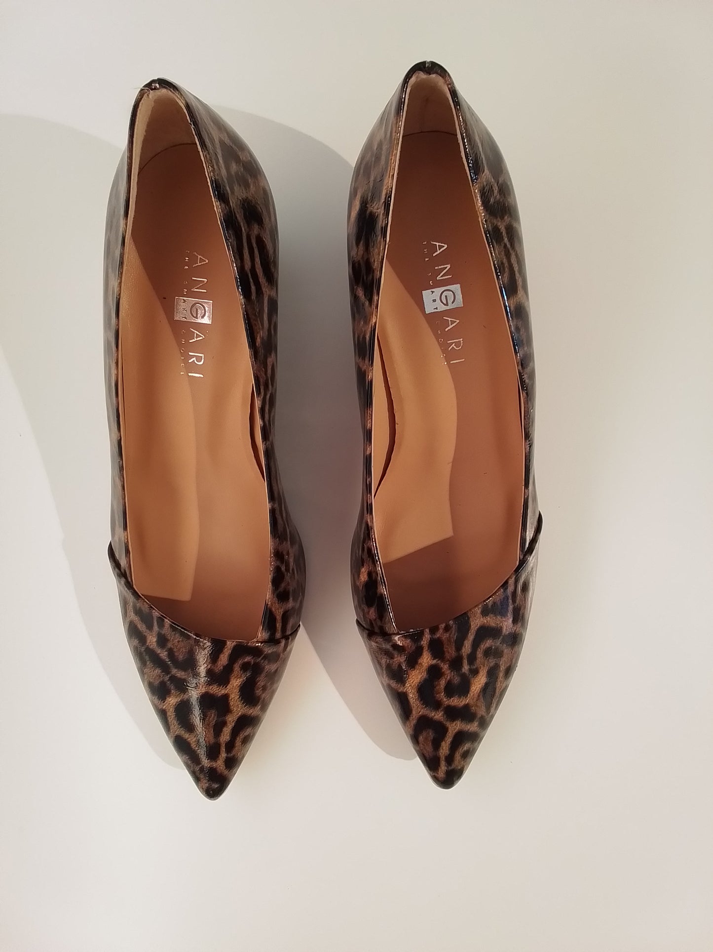 51090-V25 LEOPARDO CHAROL ANGARI