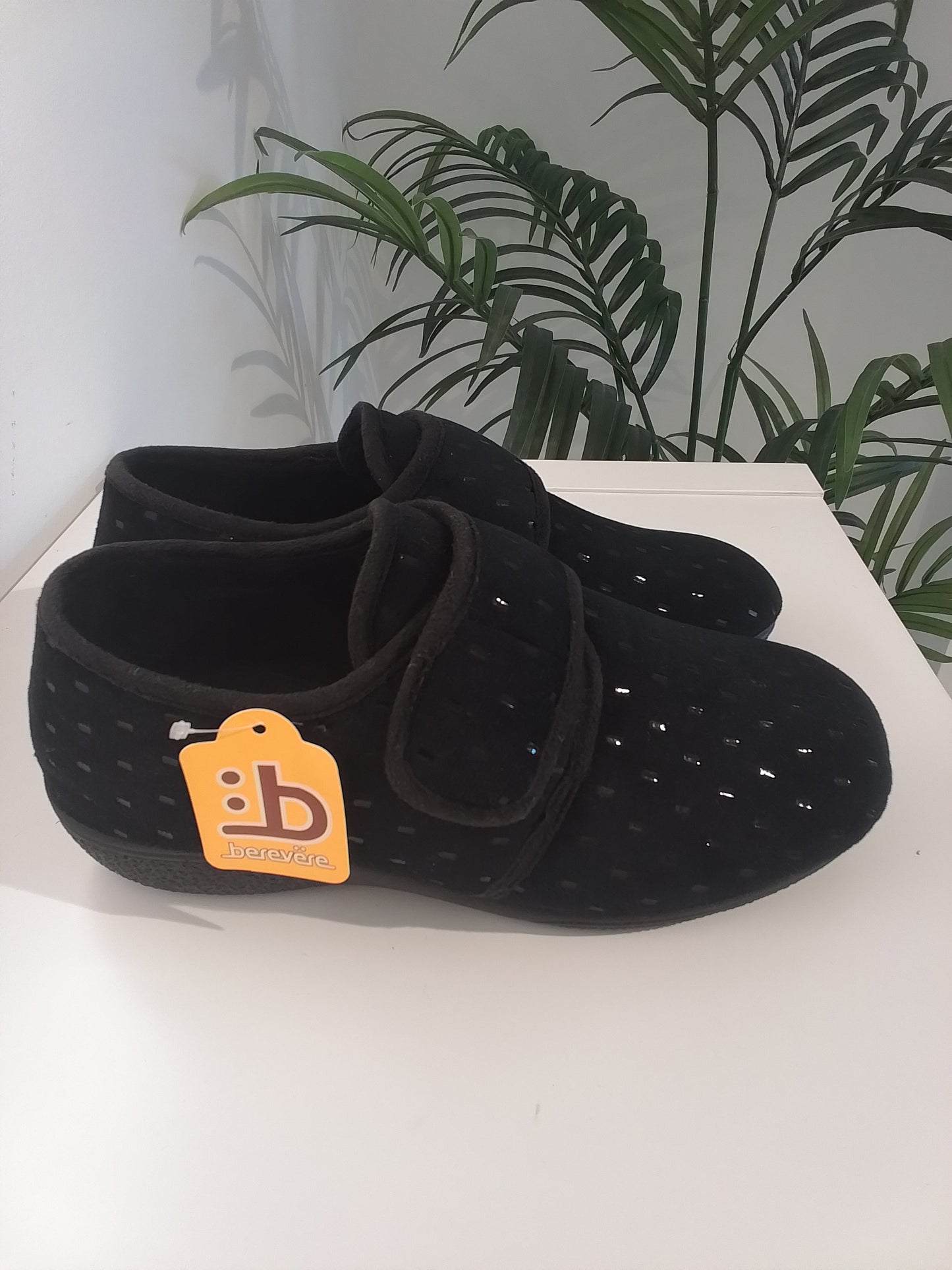 IN1400-IN25 NEGRO BEREVËRE