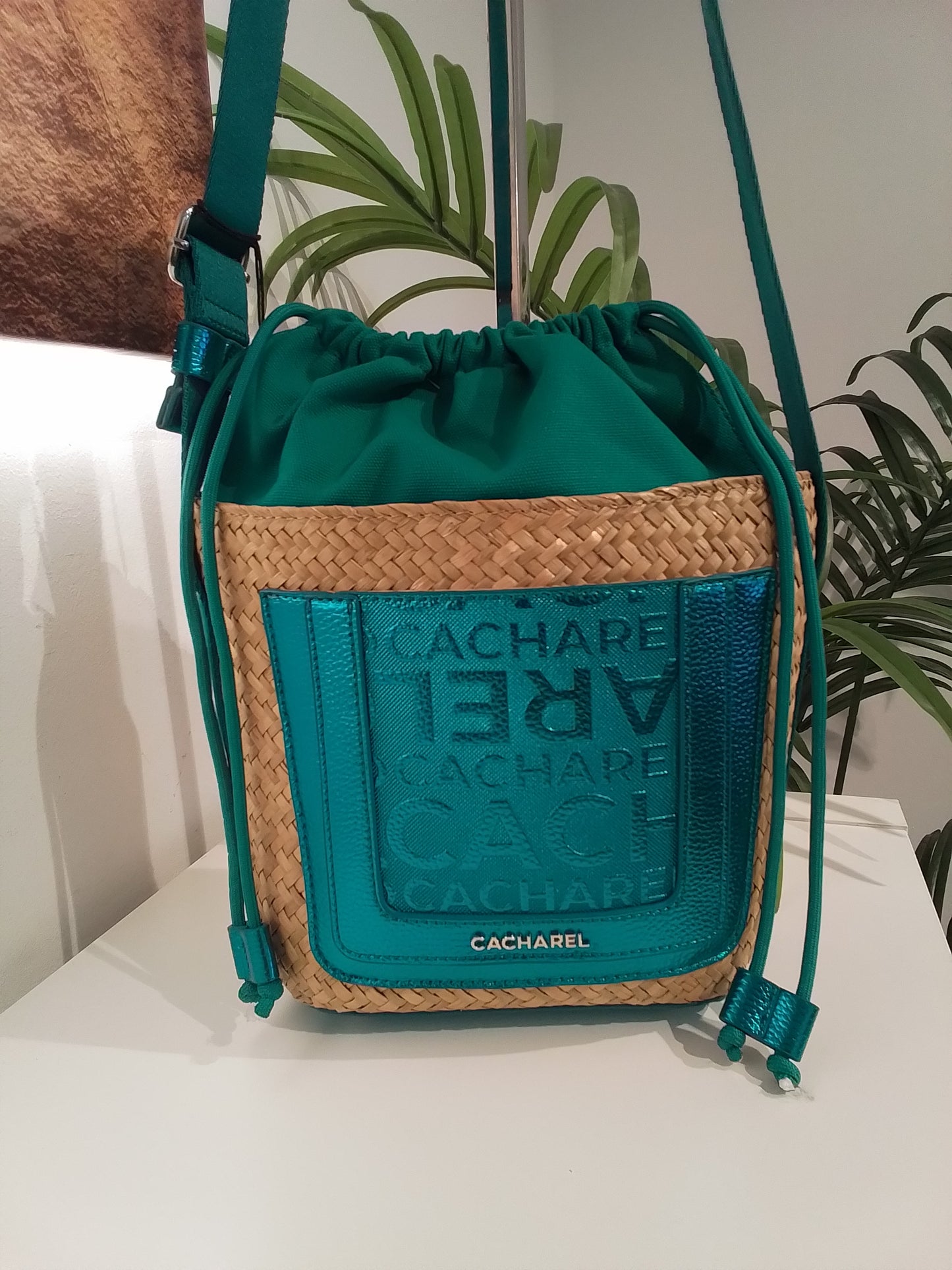 CX2/H261121 AQUA CACHAREL