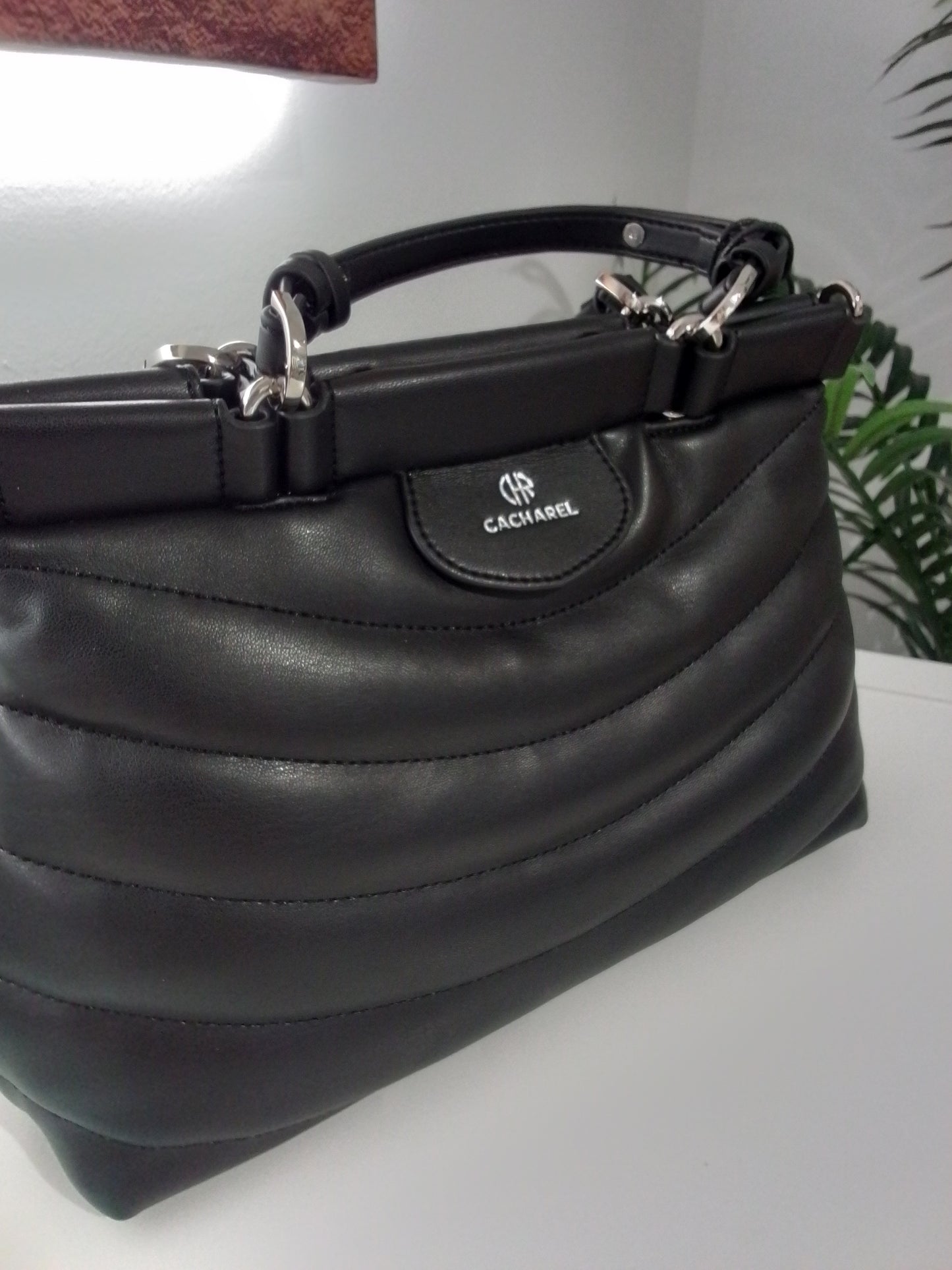 LA252302-IN25 NEGRO CACHAREL