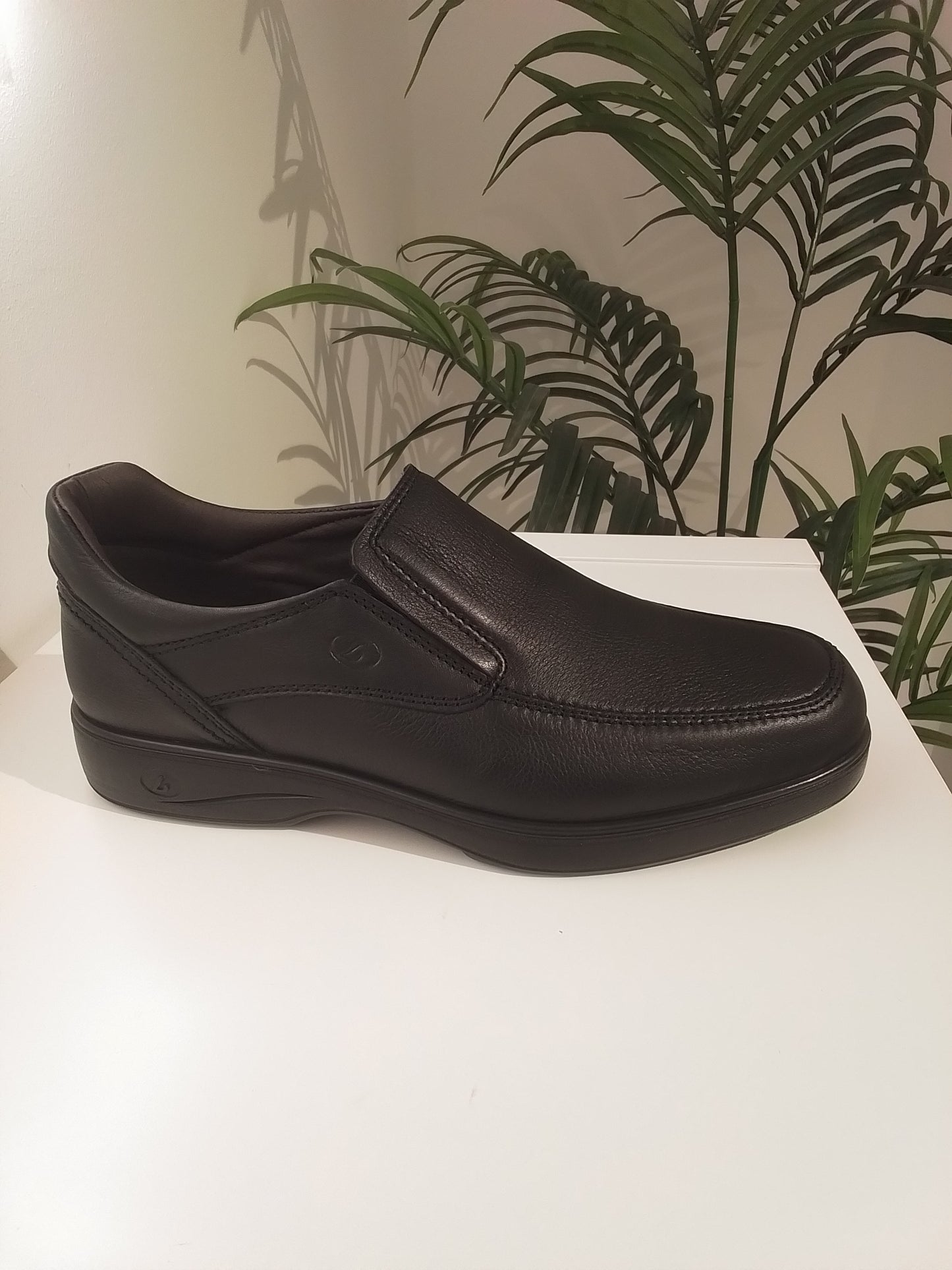 37700NA-IN25 NEGRO LUISETTI