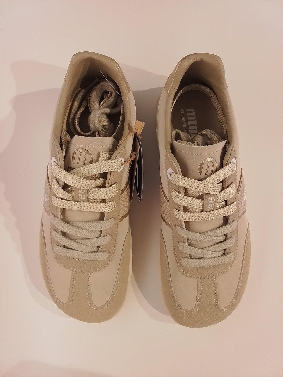 85501 CRUDO ORO MUSTANG BAREFOOT
