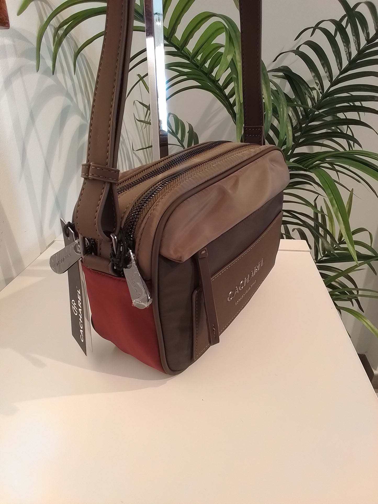 CU262104 TAUPE CACHAREL