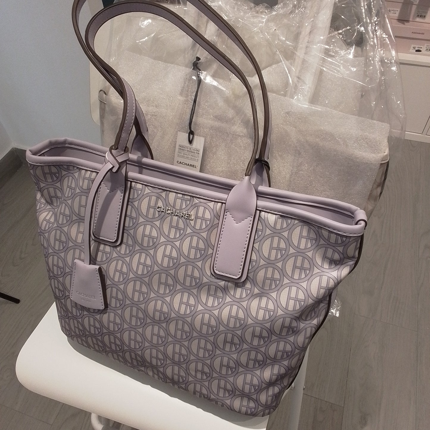 CD23114-V23 malva CACHAREL