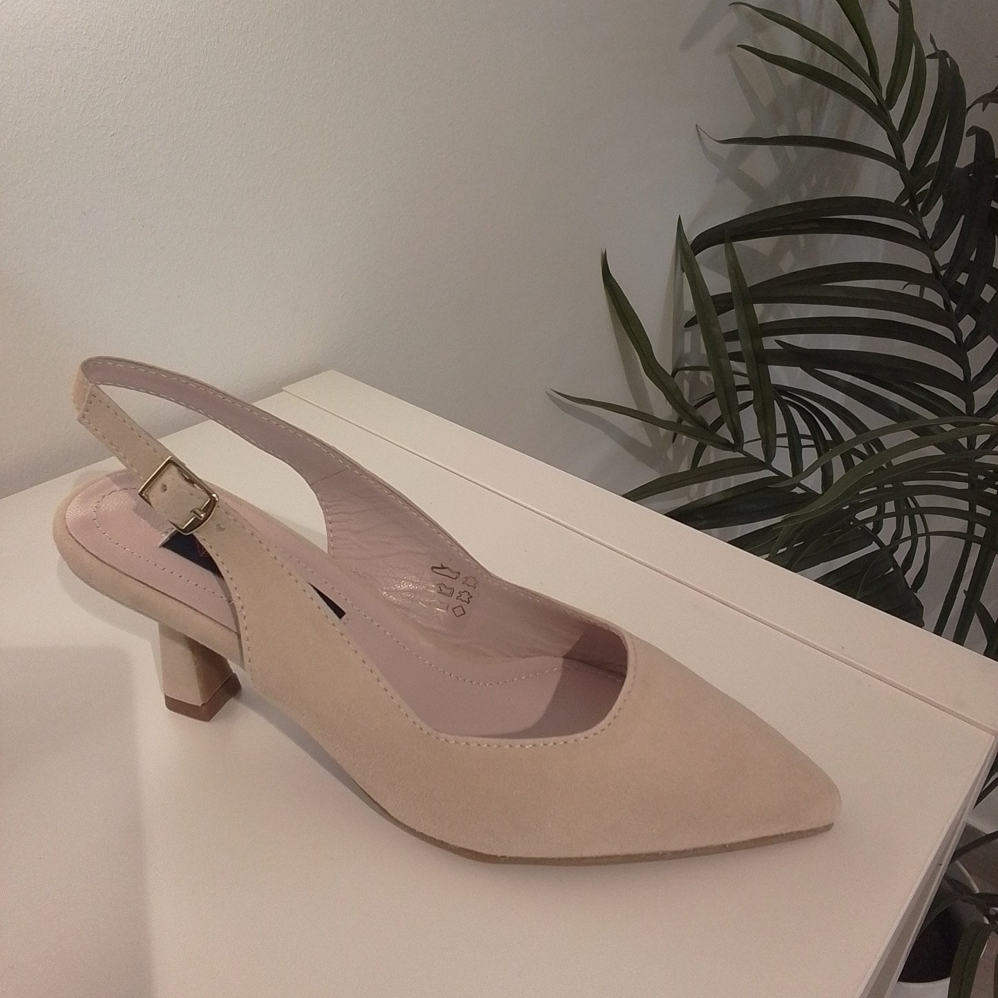 23032-V23 beige DANIELA