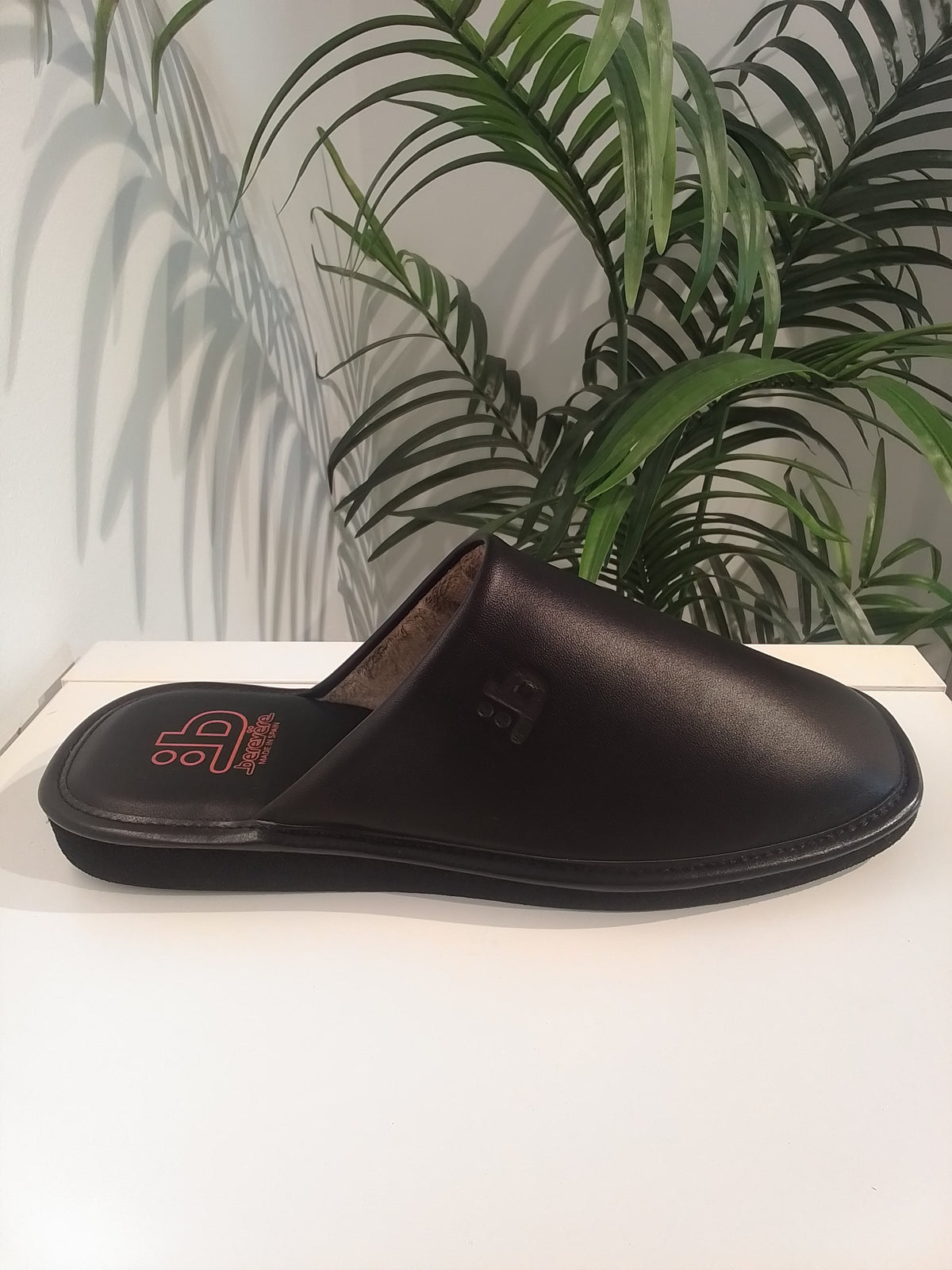 607S NEGRO BEREVËRE