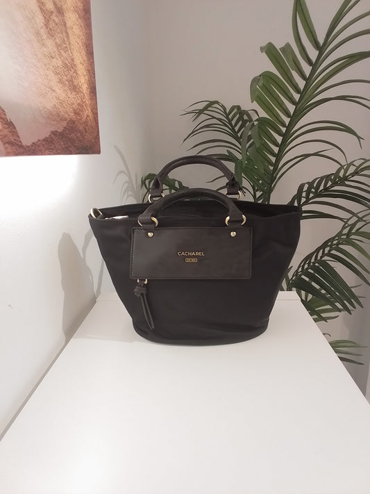 HD252233-IN25 NEGRO CACHAREL