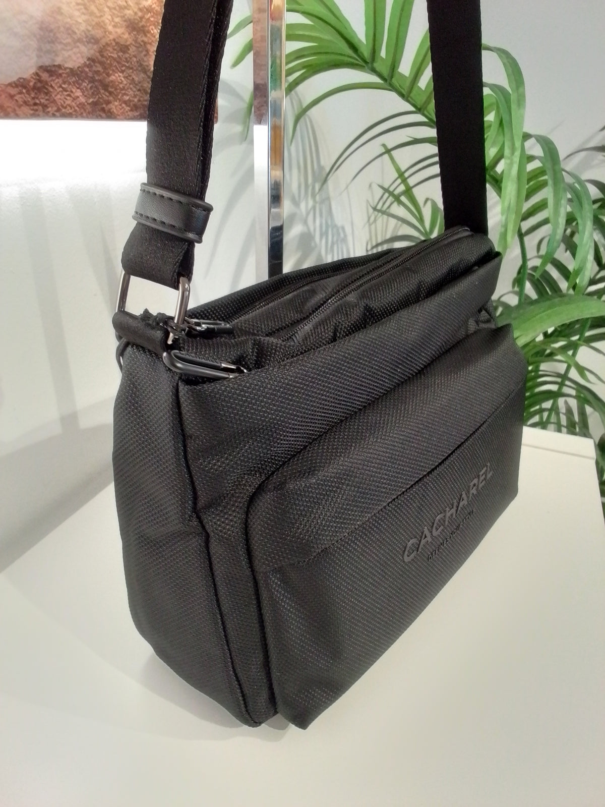 CK262049 NEGRO CACHAREL