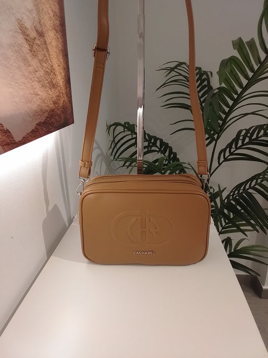 LD252315-IN25 ARENA CACHAREL