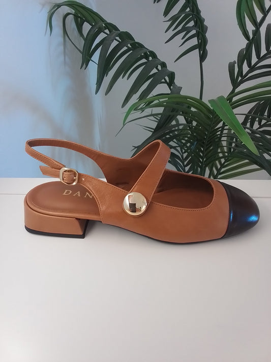 25532-IN25 CAMEL DANIELA