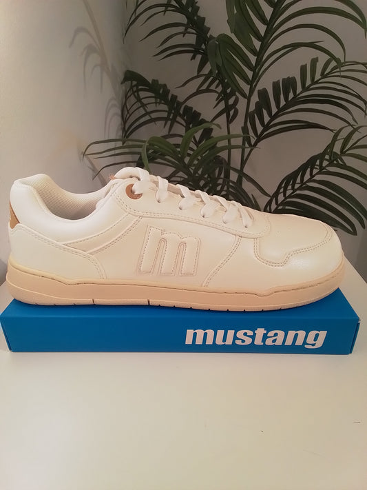 84766-V25 RESPETUOSO BLANCO MUSTANG