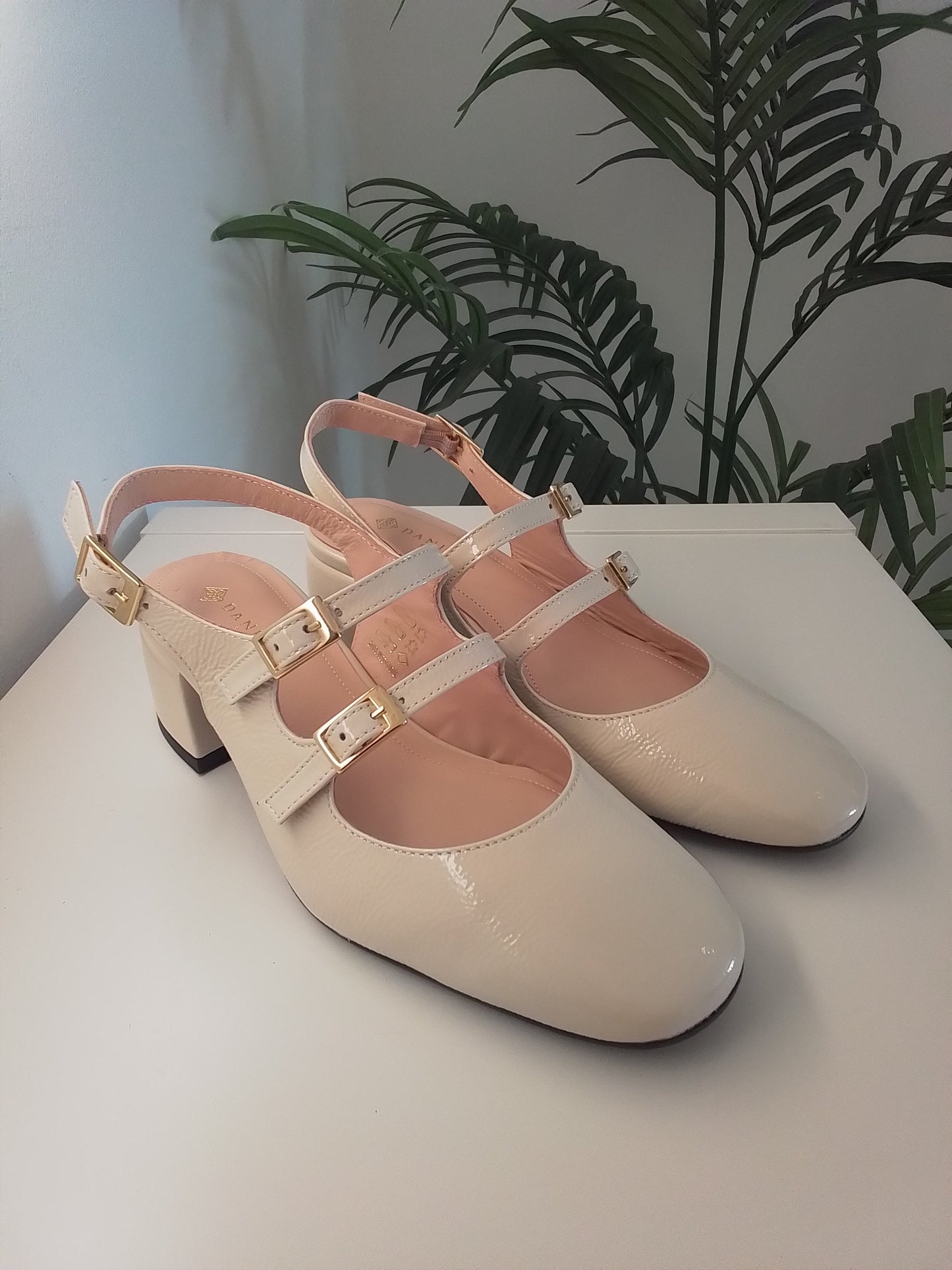 24544-IN25 BEIGE DANIELA