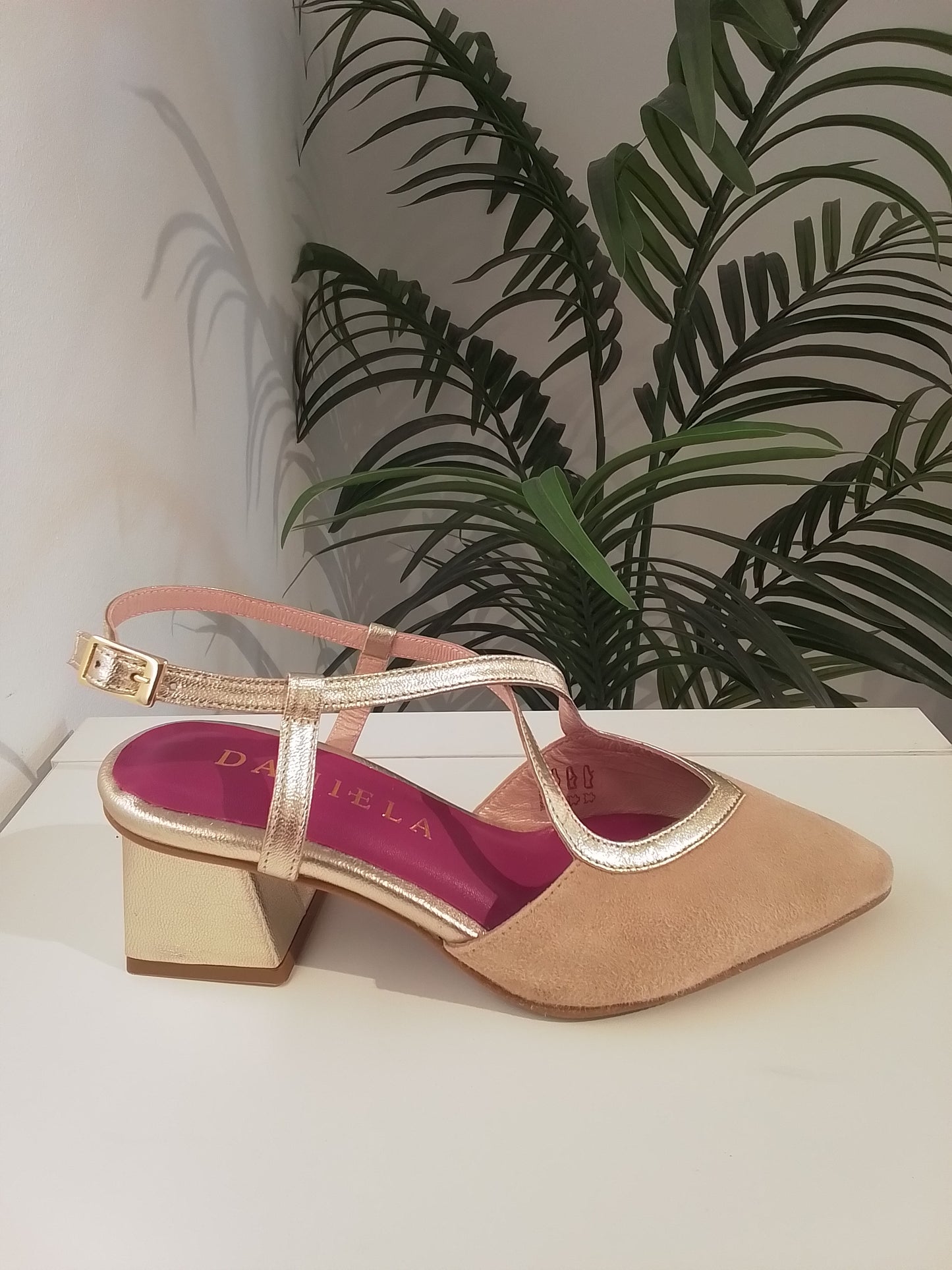 25051-V25 BEIGE/ORO DANIELA