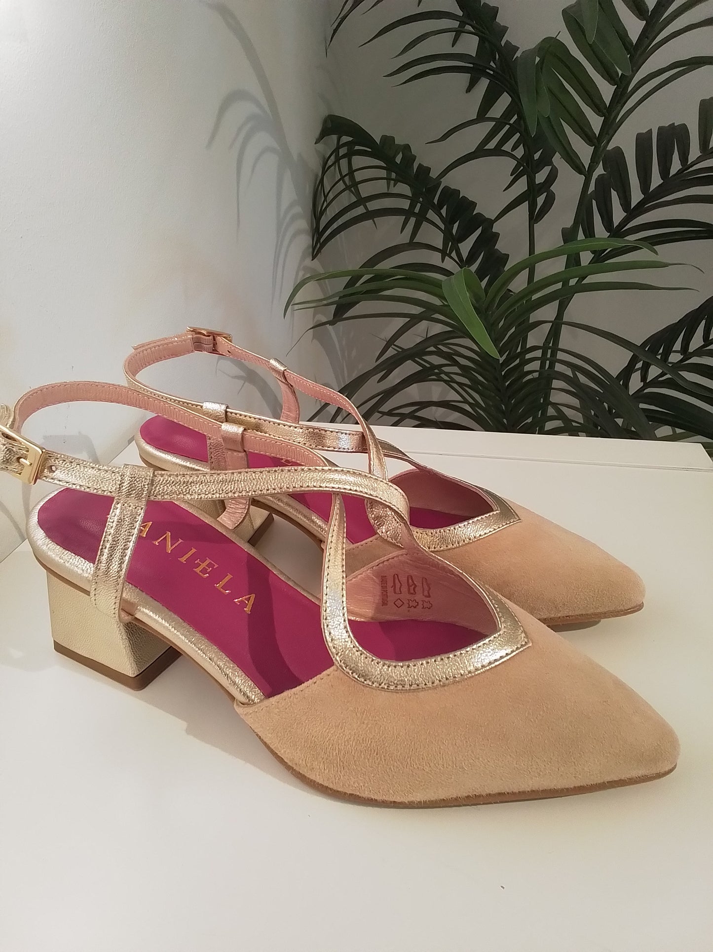25051-V25 BEIGE/ORO DANIELA