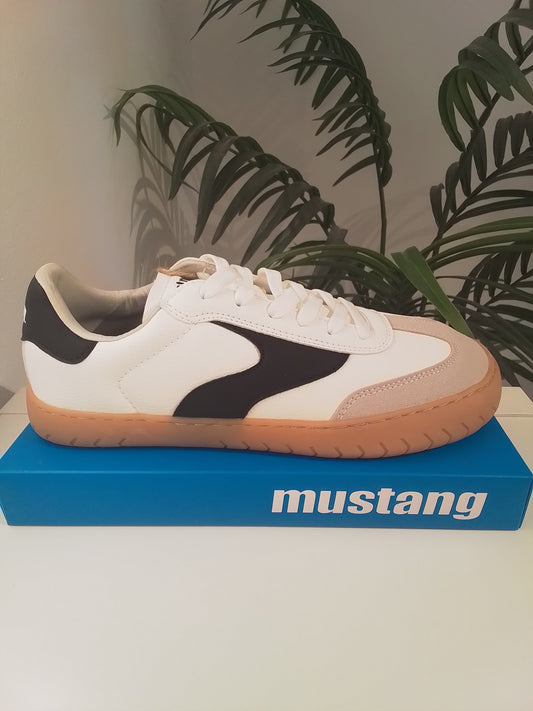 84806-IN25 BAREFOOT BLANCO MUSTANG