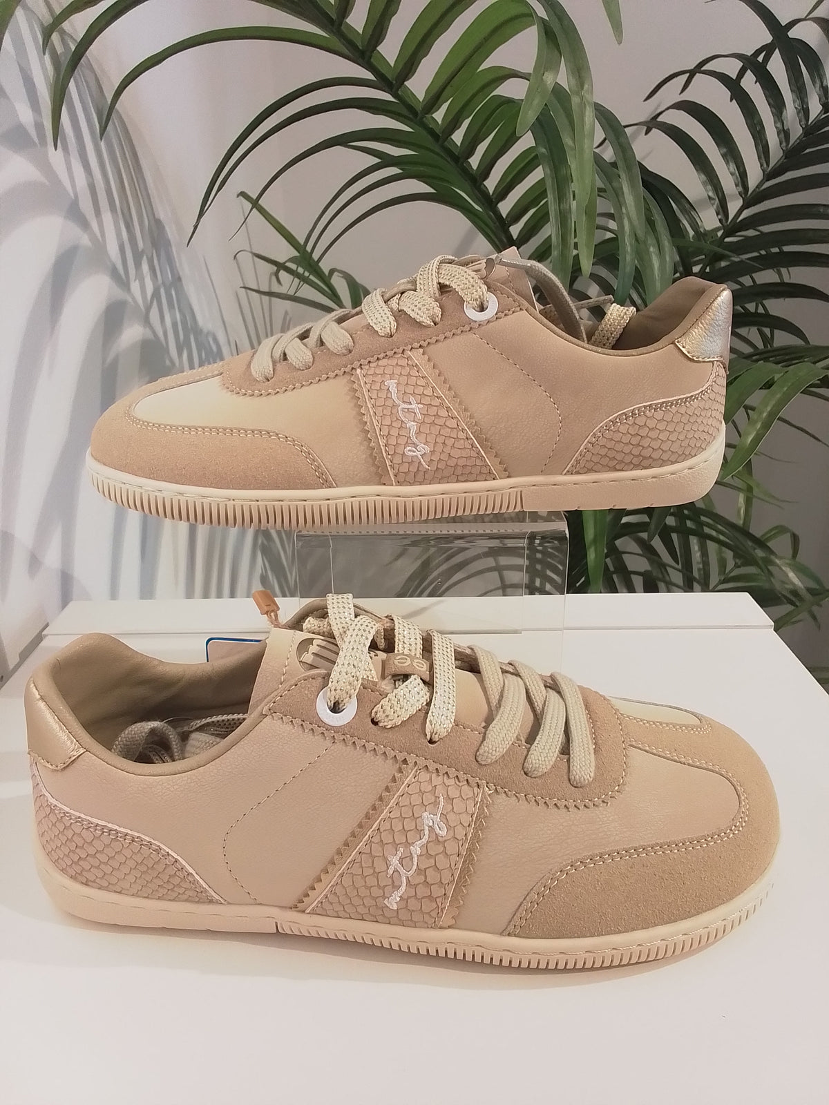 85501 CRUDO ORO MUSTANG BAREFOOT