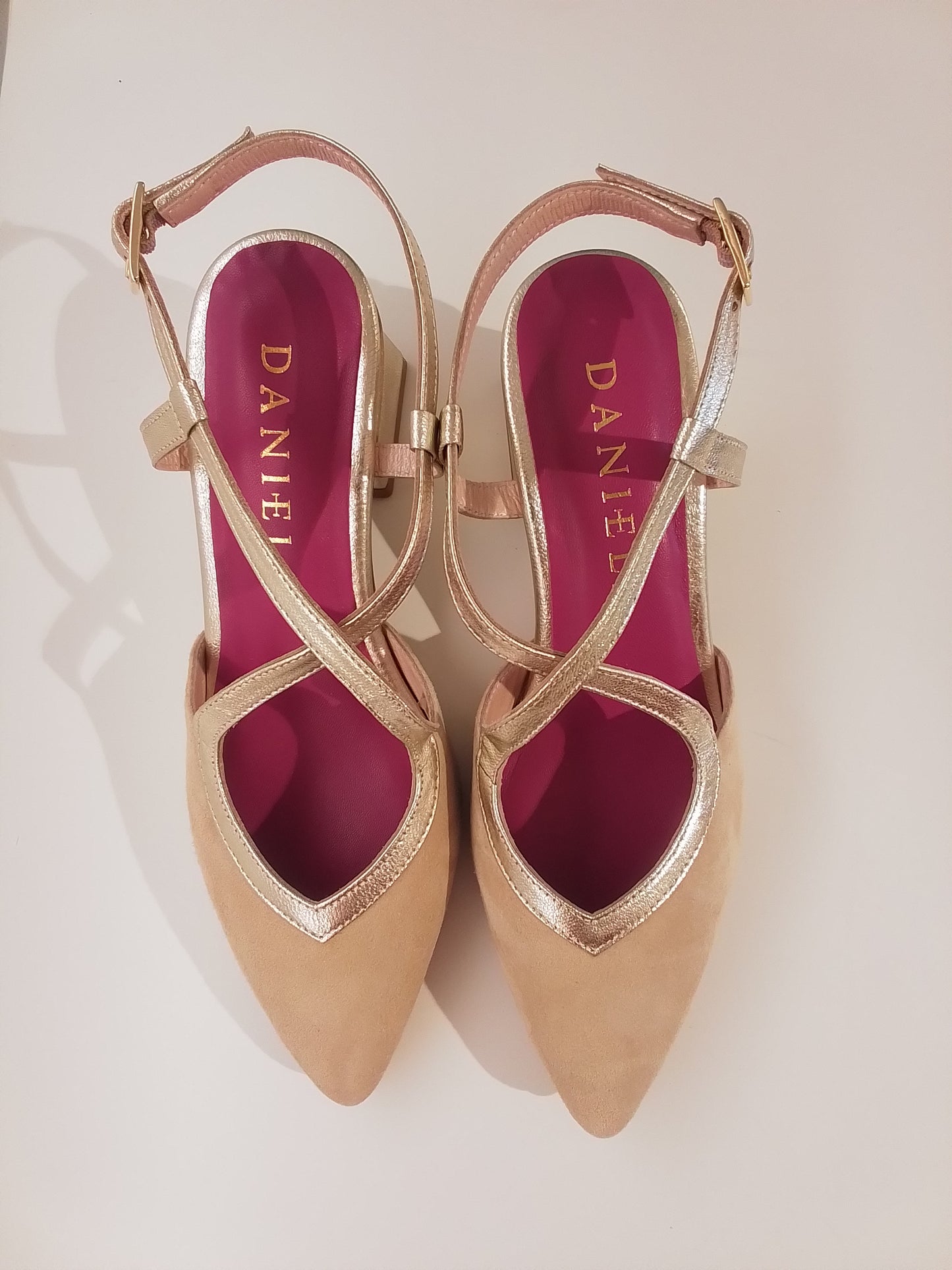25051-V25 BEIGE/ORO DANIELA