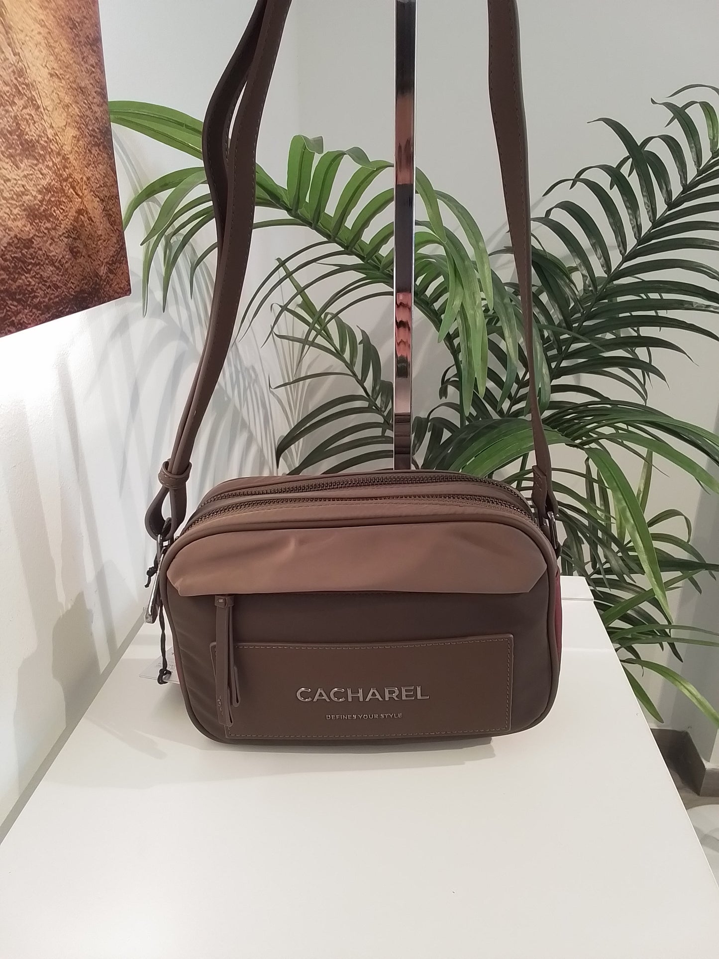 CU262104 TAUPE CACHAREL