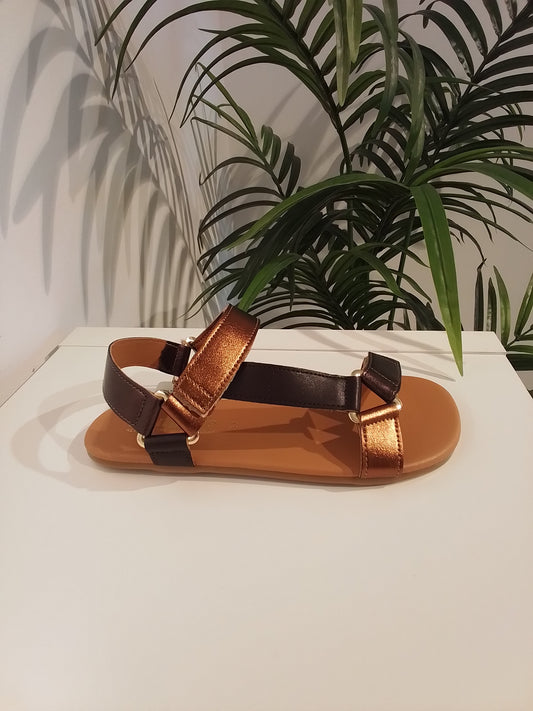 56256 BRONCE MUSTANG BAREFOOT
