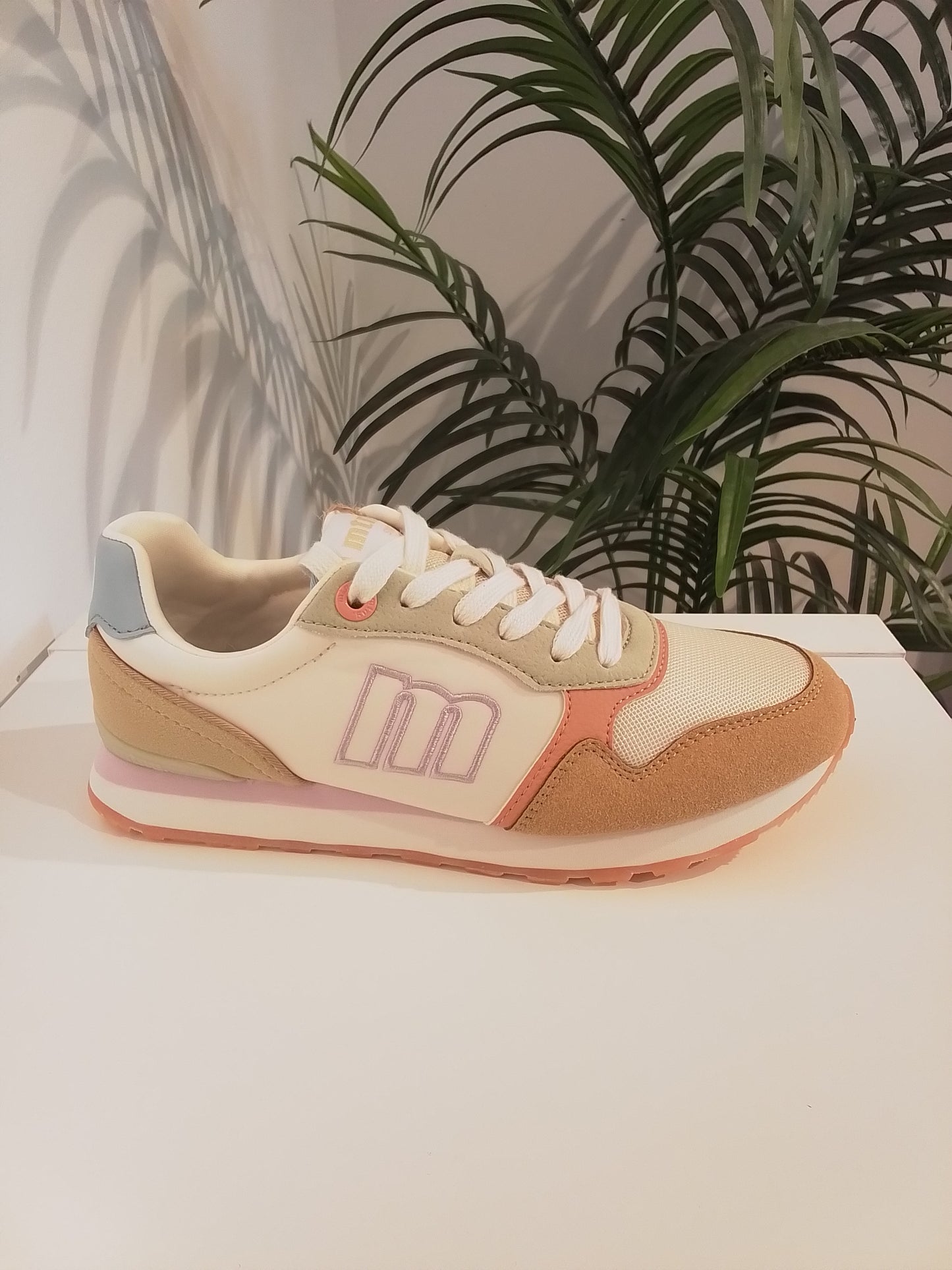 60909-V26 BEIGE MUSTANG