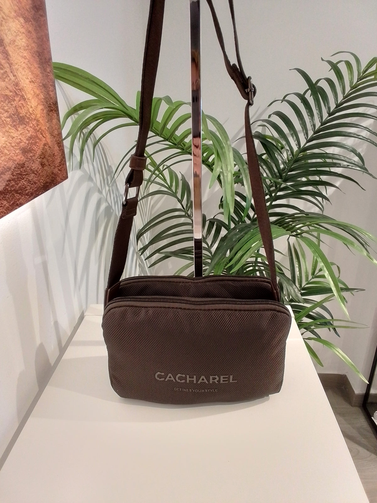 CK262050 MARRON CACHAREL