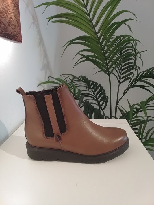 20904  taupe PEPE MENARGUES