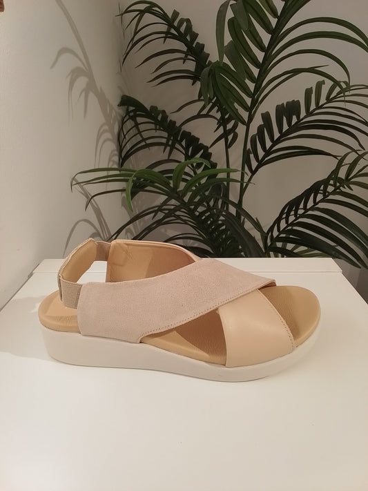 10535-V25 BEIGE PEPE SAENZ