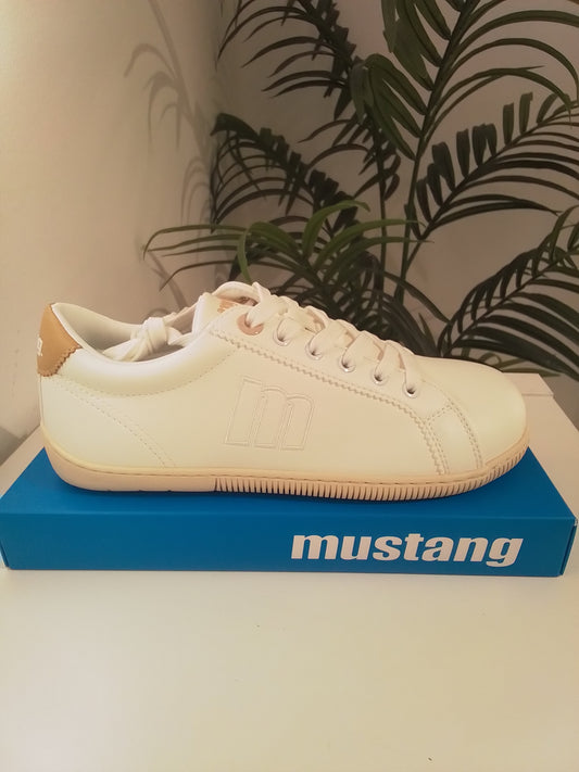 60837-V25 BAREFOOT BLANCO MUSTANG FREE