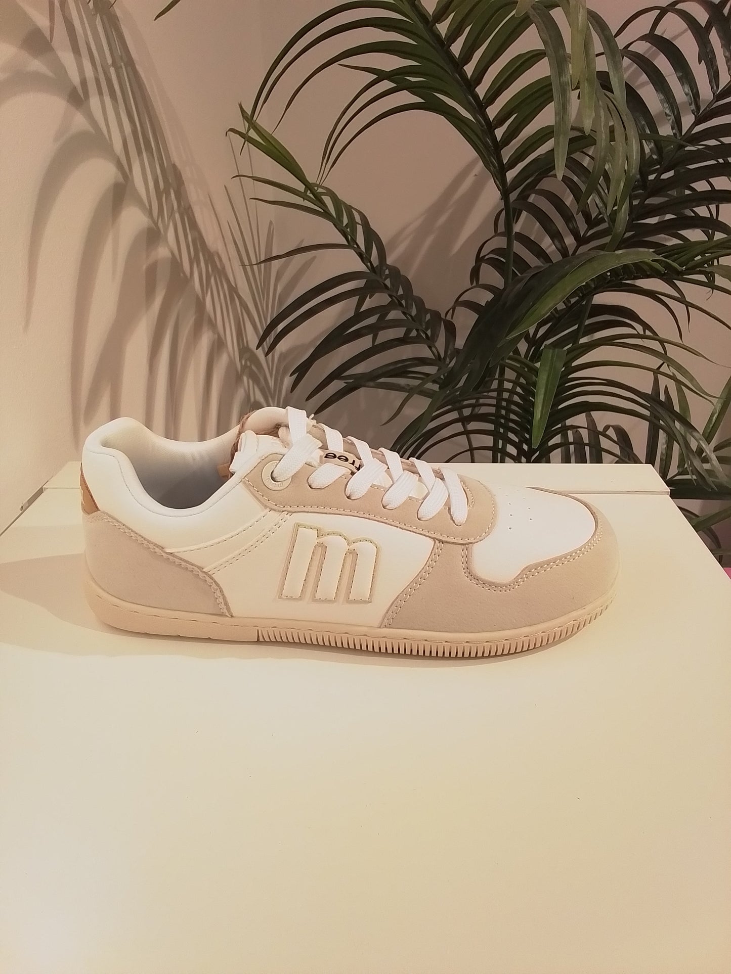 60840-V26 BLANCO BAREFOOT MUSTANG