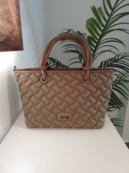 CM252053-IN25 ARENA CACHAREL