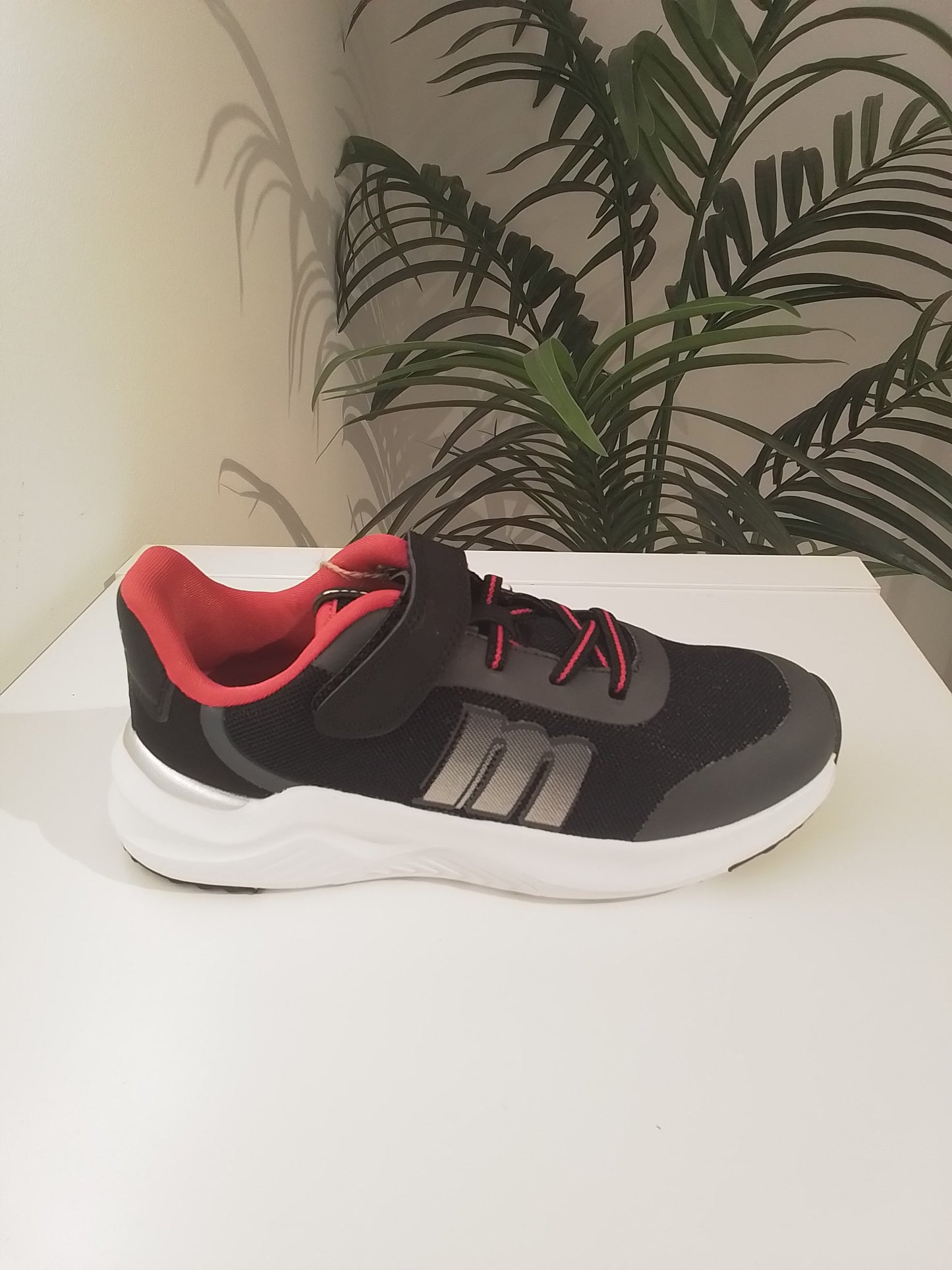 48975-V25 APOLO NEGRO/ROJO MUSTANG KIDS