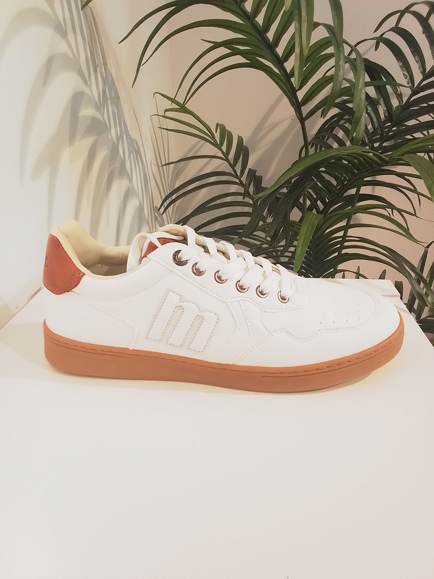 84823-V26 BLANCO MUSTANG