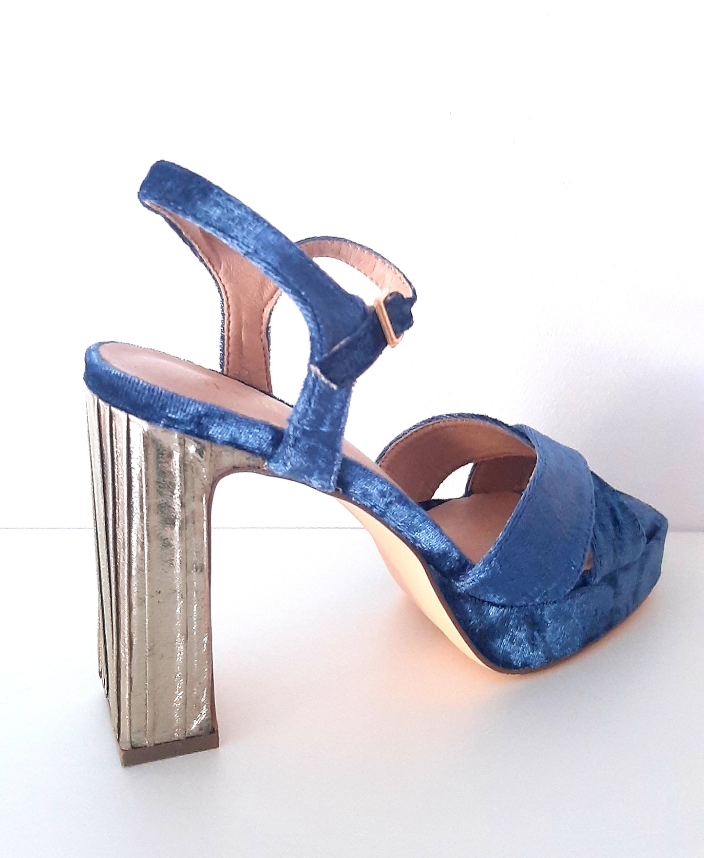23475 azul MENBUR